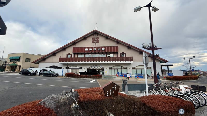 今回乗車した列車は？, 栃木駅でイベントを開催！ ホームではあのキャラがお見送り, 【栃木駅】いも入り焼きそばなど地元の人気グルメがずらり, かぬまシウマイの試食やベリーちゃんのおもてなしも！, 【新鹿沼駅】いちご尽くしのパフェや杏仁豆腐、名物パンも！, 【東武日光駅前】最後にいちごを試食！
