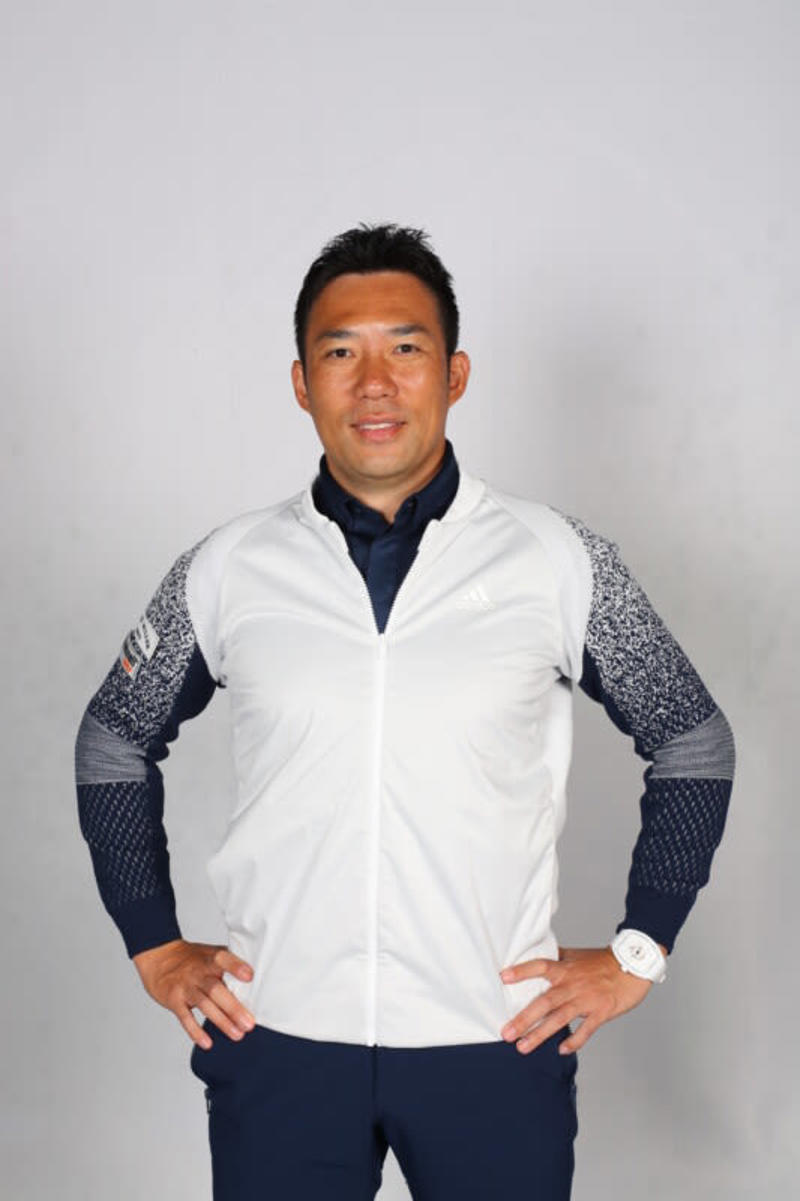 アイアンがうまくならない人は右手をもっと使おう！, トップまで右ヒジはつねに下に向けておく, 右ヒジと右手首をやわらかく使って右腕を積極的に振る, 「右手のひら=フェース面」と考える