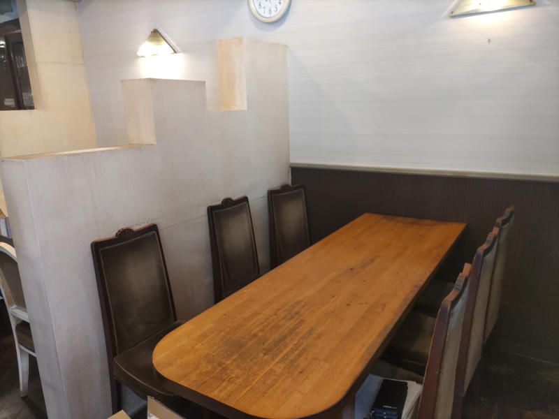 神戸に根付く喫茶店文化を継承, 変わらない味わいのコーヒー, 看板メニューは「白いパンケーキ」, 懐かしの純喫茶メニューも登場