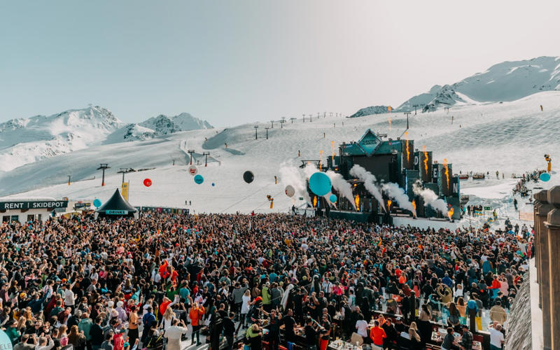 Caprices , VSNZ Winter Arc, Snowboxx, Tomorrowland Winter, Electric Mountain Festival, Snowbombing, European Gay Ski Week