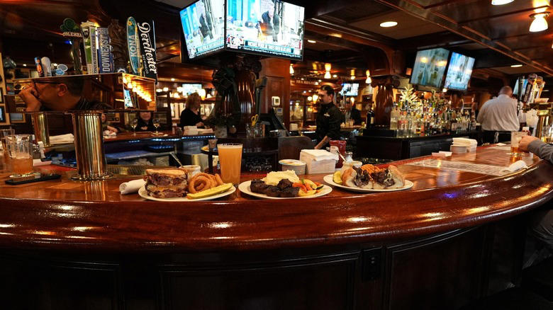 The Fours (Quincy), The Lansdowne (Fenway), Cask 'n Flagon (Fenway), Banners Kitchen & Tap (West End), Bleacher Bar (Fenway-Kenmore), Loretta's Last Call (Fenway-Kenmore), Cunard Tavern (East Boston), Game On! (Fenway), Methodology