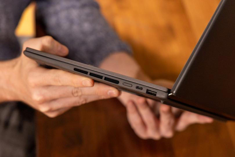 なにも犠牲にしない個性派端末, 思ったほどは分厚くない, Intel Core Ultra Series 3で魅せるパフォーマンス, ゲーミング端末としても使える？