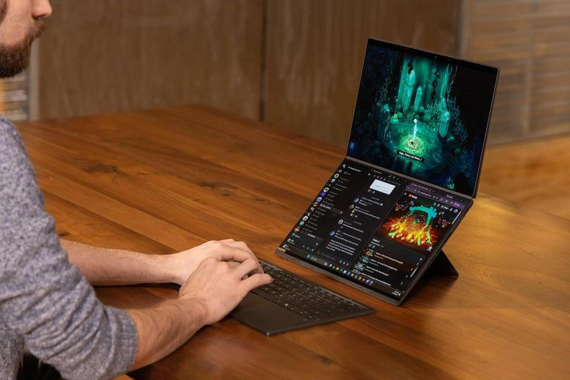 なにも犠牲にしない個性派端末, 思ったほどは分厚くない, Intel Core Ultra Series 3で魅せるパフォーマンス, ゲーミング端末としても使える？