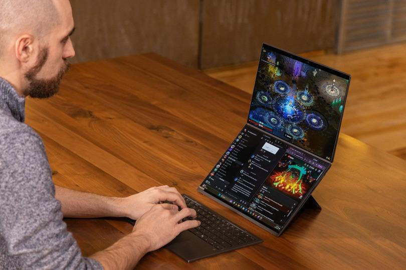なにも犠牲にしない個性派端末, 思ったほどは分厚くない, Intel Core Ultra Series 3で魅せるパフォーマンス, ゲーミング端末としても使える？