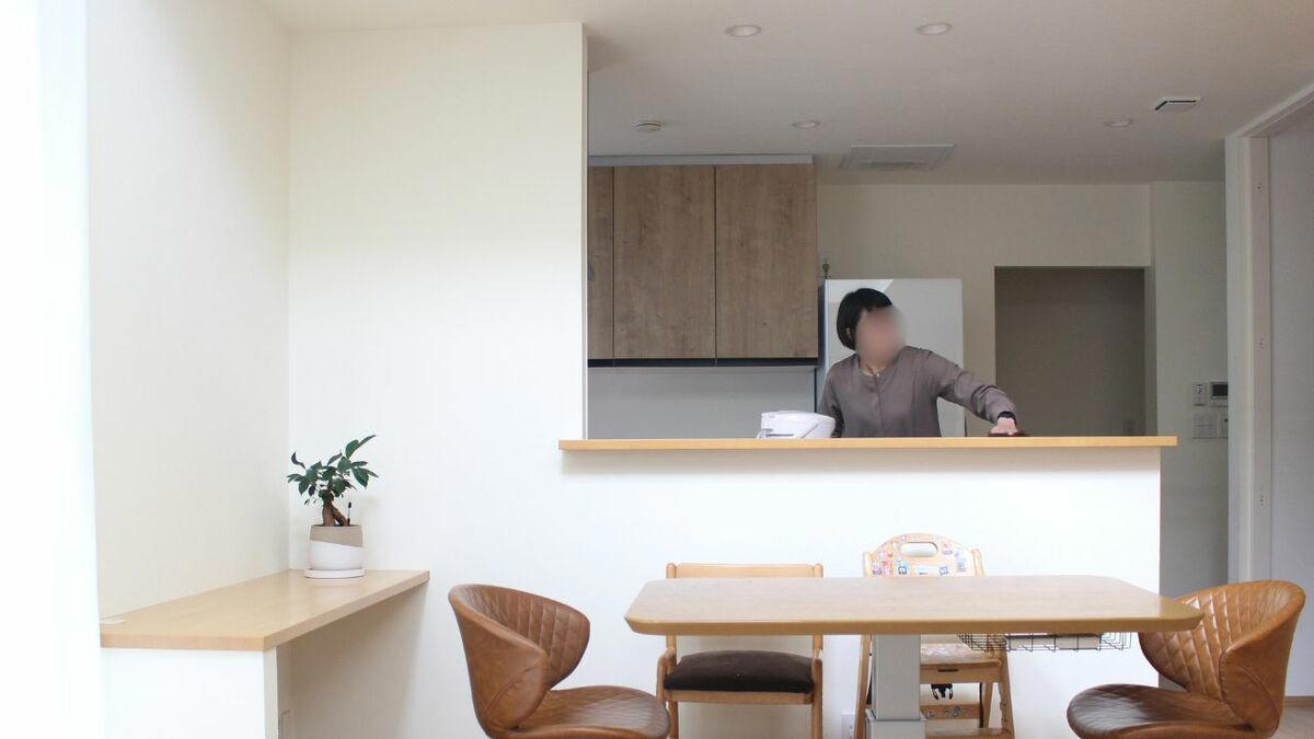 1：毎日の買い物をやめたら、気持ちも家計もラクに, 2：ふきんは買わずに、家にあるもので代用, 3：「当たり前」だと思っていた米とぎを手放した, 4：ゴミ箱を減らしたら、キッチンが一気にすっきり