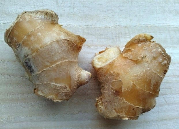 ショウガは乾燥しやすい食材, 水に浸して冷蔵保存する方法, 水に浸した場合と浸さない場合を比較, ちょっとした工夫で乾燥対策に