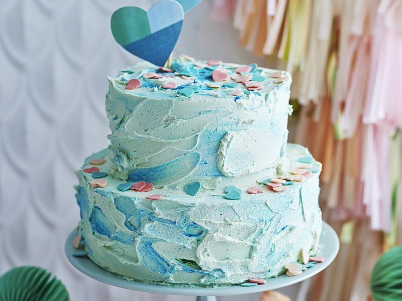 Ingredients, Vintage cake: get the piping right, Why use cake flour?, Can I prepare the vintage cake ahead of time?, What is a cake turntable?, More beautiful layer cakes