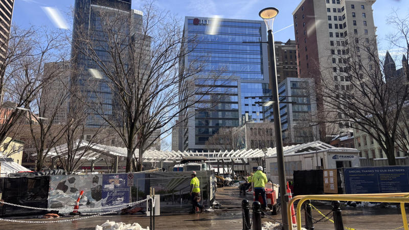 Starbucks in the U.S. Steel Tower, Yinz Coffee at 11 Stanwix, Heat Check, Mellon Square Coffee, The Speckled Egg, Dunkin' at Market Square