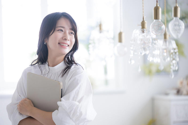 教えてくれたのは、ウェルスナビ株式会社 小松原さん, なぜ資産運用を続けるのが難しいのか？, 1.「やめたくなる時がある」と知っておく, 2.値動きを気にしすぎない, 3.積立金額は「無理せず」