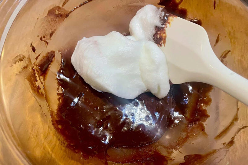 ■「チョコレートケーキ」の材料, ■オーブン不要でめちゃくちゃ簡単, ■ウソみたいに本格的な美味しさ, 【動画】オーブンなしの「チョコレートケーキ」