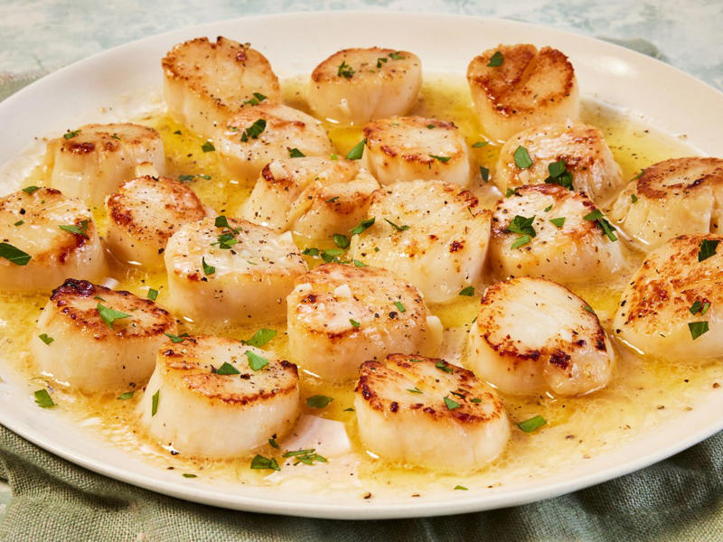 Italian Love Cake, Easy Garlic-Lemon Scallops, Chicken au Poivre, Mardi Gras Pasta, 3-Ingredient Cottage Cheese Bites