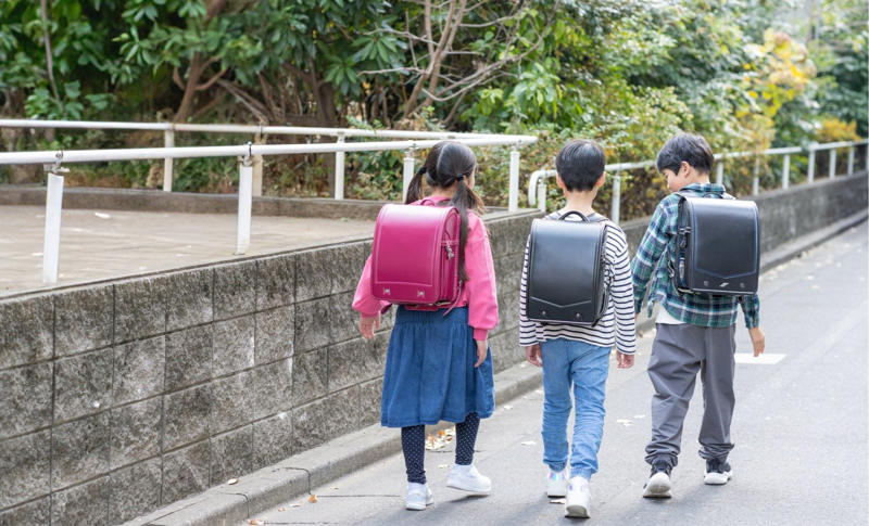 ■長期休みだけでも公設の学童保育に行けたら…, ■調査に表れない「潜在的待機児童」の可能性, ■東京都の「認証学童クラブ事業」で環境改善なるか？, ■高学年も学童保育を利用できるように