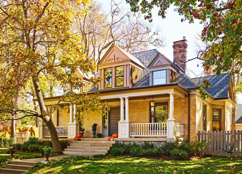 Pros Of South-Facing Homes, Cons Of South-Facing Homes, Cons Of North-Facing Homes, Pros Of North-Facing Homes, Pros Of East- And West-Facing Homes, Cons Of East- And West-Facing Homes, Other Directional Factors, Other Cultural Factors