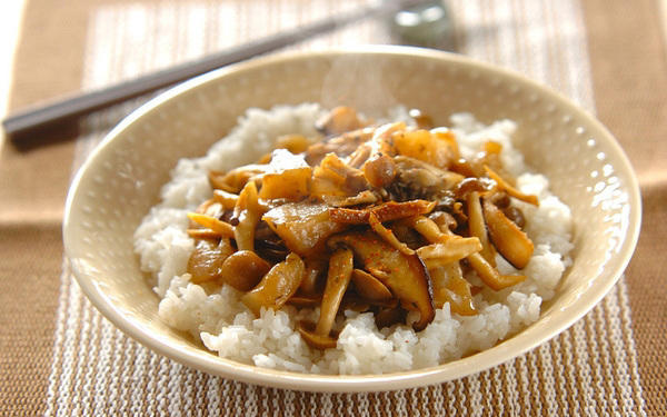 豚肉のオイスター風味丼, 豚肉と白菜キムチの炒め丼, 豚肉と野沢菜炒め丼, 豚とトマトのバルサミコ炒め丼