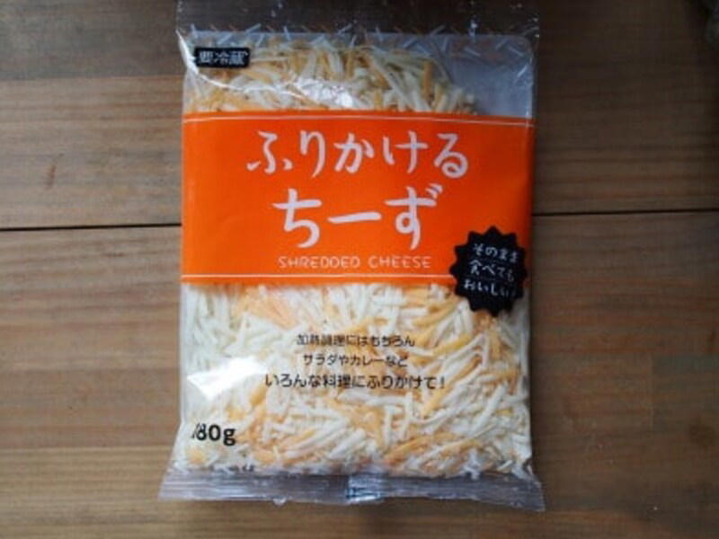 業務スーパーのチーズの良い口コミ, 業務スーパーのチーズの悪い口コミ, 重要：1kgを無駄にしない！「片栗粉」を使ったパラパラ冷凍術, 加熱なしでも美味しい理由, Q：業務スーパーにはチーズフライも販売されてる？, Q：業務スーパーにはチーズインハンバーグも販売されている？, Q：業務スーパーはチーズソースやチーズボールも販売されている？, Q：業務スーパーでチーズハットグは販売されている？, Q：値上げで業務スーパーのチーズのコスパは悪くなった？, Q：業務スーパーの原産国は安全？
