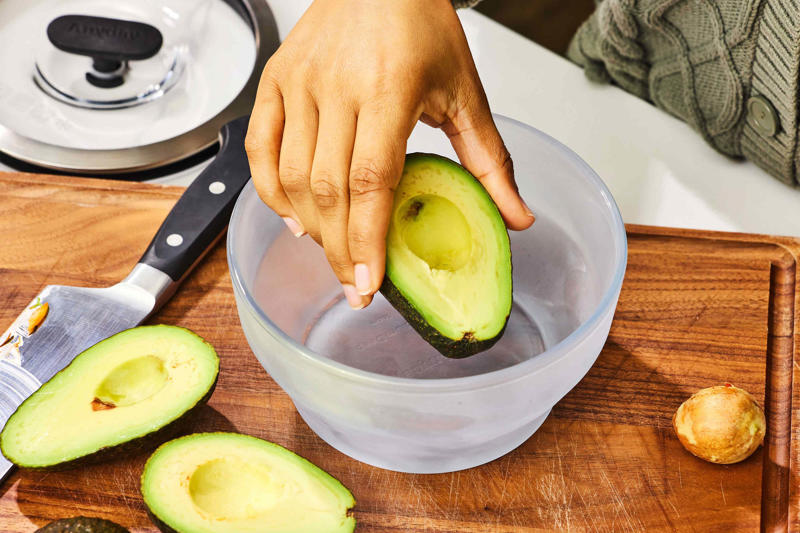 Caxxa Countertop Fruit Basket, Bee’s Wrap Reusable Beeswax Food Wrap, Food Huggers Silicone Avocado Savers, AJM Brown Paper Bags, Rubbermaid Brilliance Glass Food Storage Containers, Stasher Silicone Reusable Storage Bags, ProKeeper Fresh Guacamole Keeper
