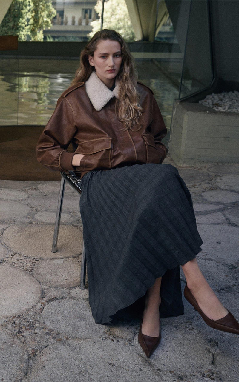 Voluminous/long jackets and tunics, Flared trousers, Shin length pleated skirts, Any outfit you want to look fractionally dressed up, Find your style