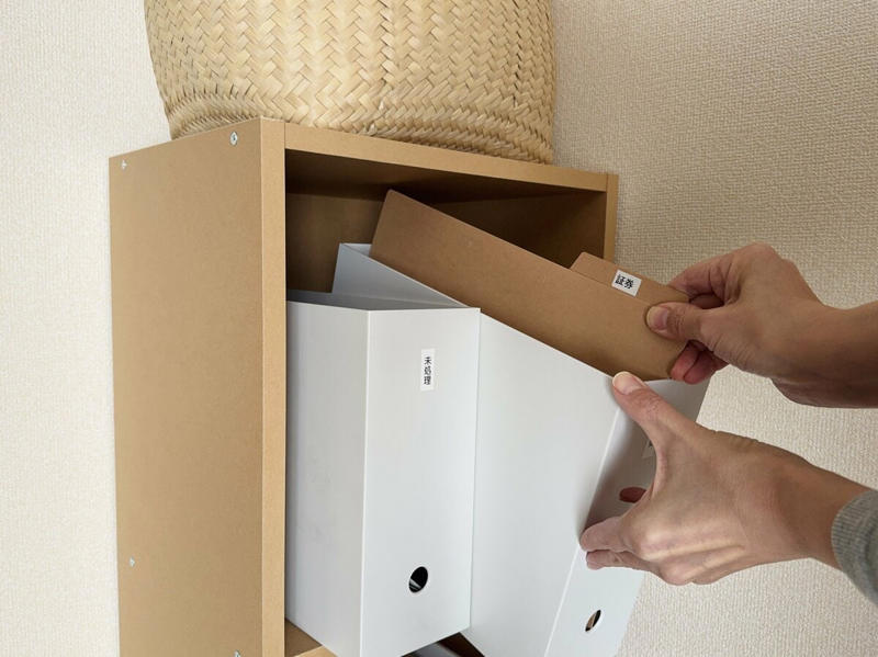 1：「手元に残すべき紙」を見極める, 2：無印良品のファイルボックスでラベリングする, 3：書類を6つに分ける。量は「ボックスに入る分まで」, 4：迷ったら「未処理ボックス」に入れる