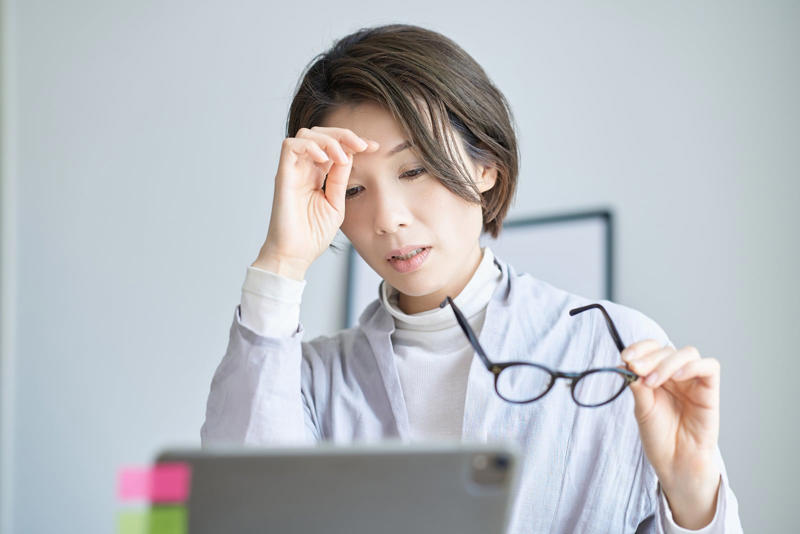 教えてくれたのは……マインドトレーナー 田中よしこさん, 幸福度が低い人の時間の使い方「3つの共通点」, 1．目的のないダラダラした時間を「休息」と勘違いしている, 2．「夜更かし」して、自由を取り戻そうとする, 3．「休むことへの罪悪感」があるために、心がずっと休まらない, 「時間の質」は、自分への敬意で決まる