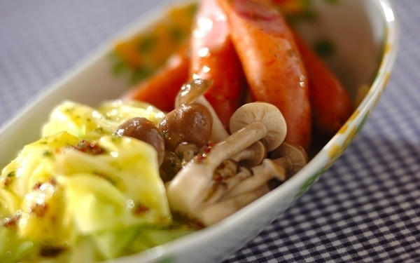 春キャベツの炒め物, キャベツソーセージ巻き, 春キャベツとソーセージのホットサラダ, キャベツとソーセージのスープ, キャベツとソーセージのマスタード炒め, まとめて作り置き！ キャベツとソーセージのクミン炒め, ソーセージとキャベツのホットパスタ