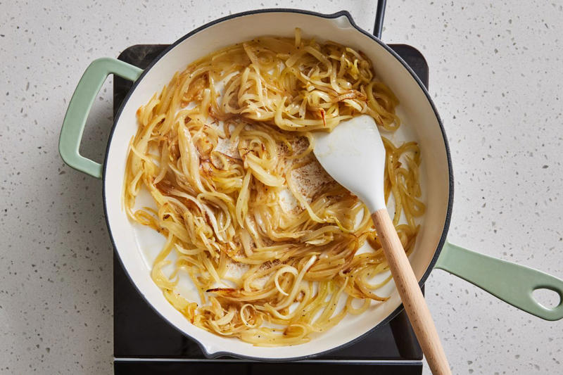 1. Start with a Good Stock, 2. Play Around with Different Types of Onions, 3. Carefully Caramelize, 4. Choose the Right Seasonings, 5. Don’t Skimp on the Cheese, 6. Choose a Sturdy Bread, 7. Salt Throughout the Cooking Process, 8. Add Acid, 9. Take Your Time