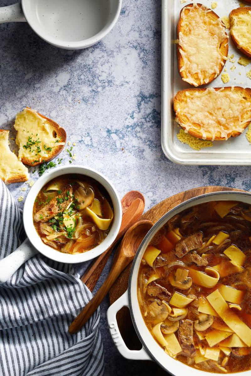 1. Start with a Good Stock, 2. Play Around with Different Types of Onions, 3. Carefully Caramelize, 4. Choose the Right Seasonings, 5. Don’t Skimp on the Cheese, 6. Choose a Sturdy Bread, 7. Salt Throughout the Cooking Process, 8. Add Acid, 9. Take Your Time