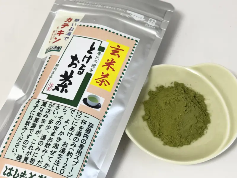 お茶の成分を丸ごと味わえる　とけるお茶・玄米茶（70g 1,080円）, 江戸から受け継がれる十五代の歩み, 静岡へ通い続けた日々と、「本物」を知るための努力, 伝統を守りながら、時代に合わせた商品を