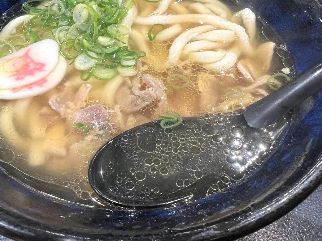 おそるおそるなじみの味を食べてみると…, 全国展開は「水」の把握から始まる, 新店ができるたびに、一から味を確かめる, 「職人の感覚」を言語化する, 出店拡大で強固になった「資さん」らしさ