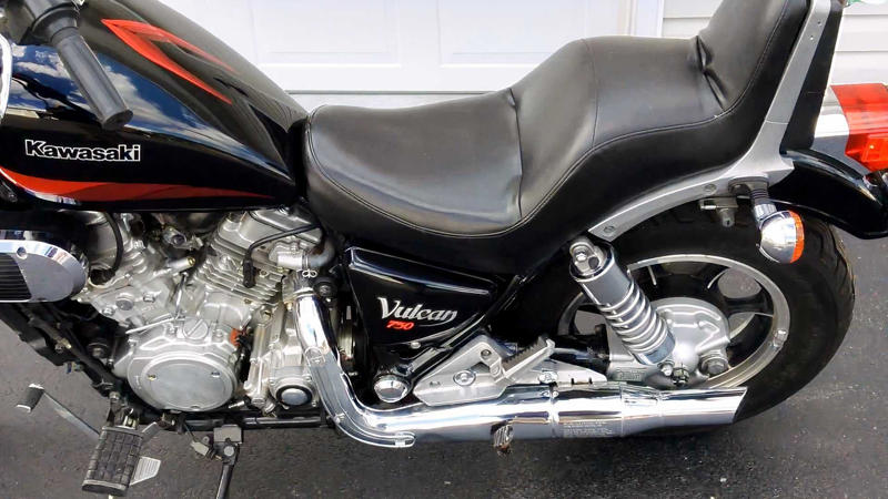The 1983 Tariff And The 699cc Loophole , The 1985 Kawasaki Vulcan 750 And The Performance Gap , Sophistication Over Tradition , The Cultural Pivot And The Vulcan 800 , How The Vulcan Saved Harley-Davidson