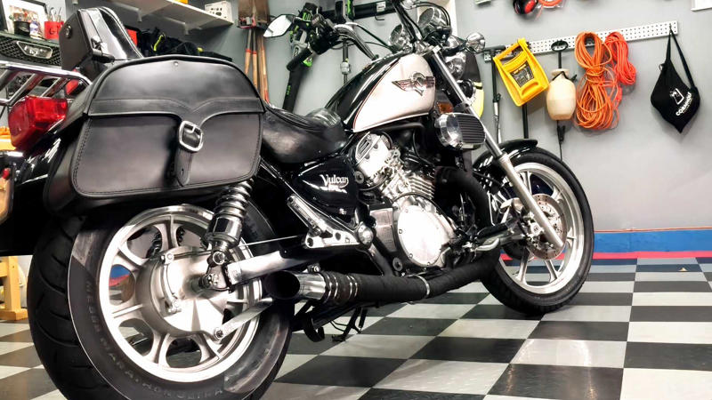 The 1983 Tariff And The 699cc Loophole , The 1985 Kawasaki Vulcan 750 And The Performance Gap , Sophistication Over Tradition , The Cultural Pivot And The Vulcan 800 , How The Vulcan Saved Harley-Davidson