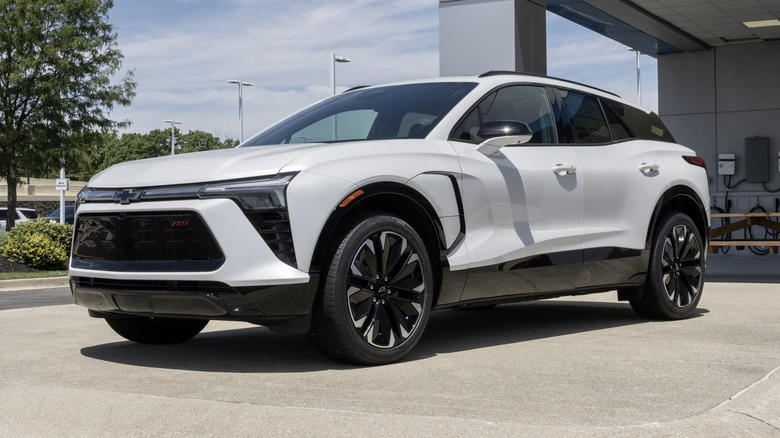 GMC Acadia, Rivian R1T, Chevrolet Blazer EV, Mazda CX-90 Plug-in Hybrid, Genesis GV60, Mazda CX-90, Honda Prologue, Chrysler Pacifica Hybrid