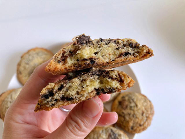 【ゴロっと大きめに砕くのです】, 【チョコチップ→ブラックサンダーにチェンジ】, 【サイズ違いで焼いてみた】, 【30gおすすめです！】