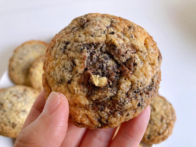 【ゴロっと大きめに砕くのです】, 【チョコチップ→ブラックサンダーにチェンジ】, 【サイズ違いで焼いてみた】, 【30gおすすめです！】