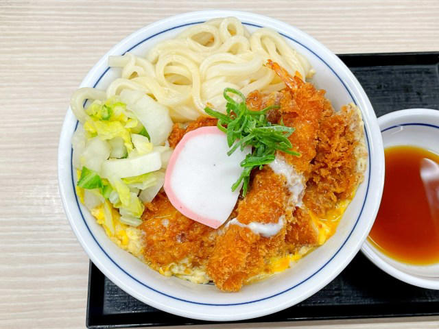 ・「かつや」新商品, ・伝家の宝刀「うどんオンザライス」, ・海老フライ、ロースカツ、白菜, ・丼を選ぶべき理由
