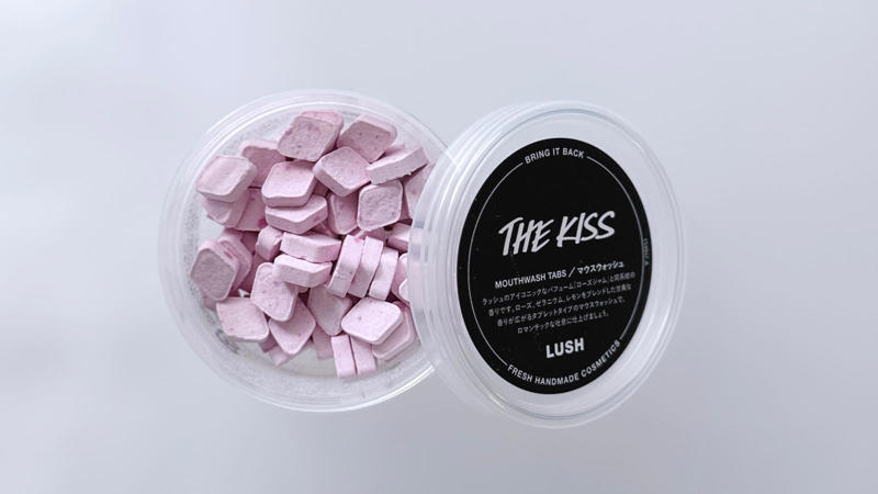 【これはさすがに「KISS」です】, 【まるでお菓子な歯磨きタブレット】, 【パンチある色でしっかり磨く！】, 【マウスケアにもときめきを】