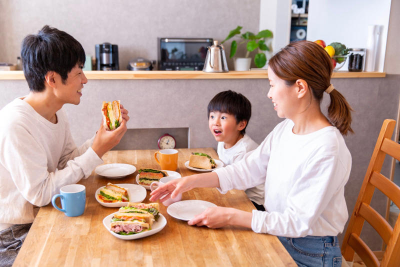 1．ごはんを炊飯予約する, 2．おかずを作っておく, 3．お昼ごはんを済ませてから出かける, 外食を回避する準備をしておこう