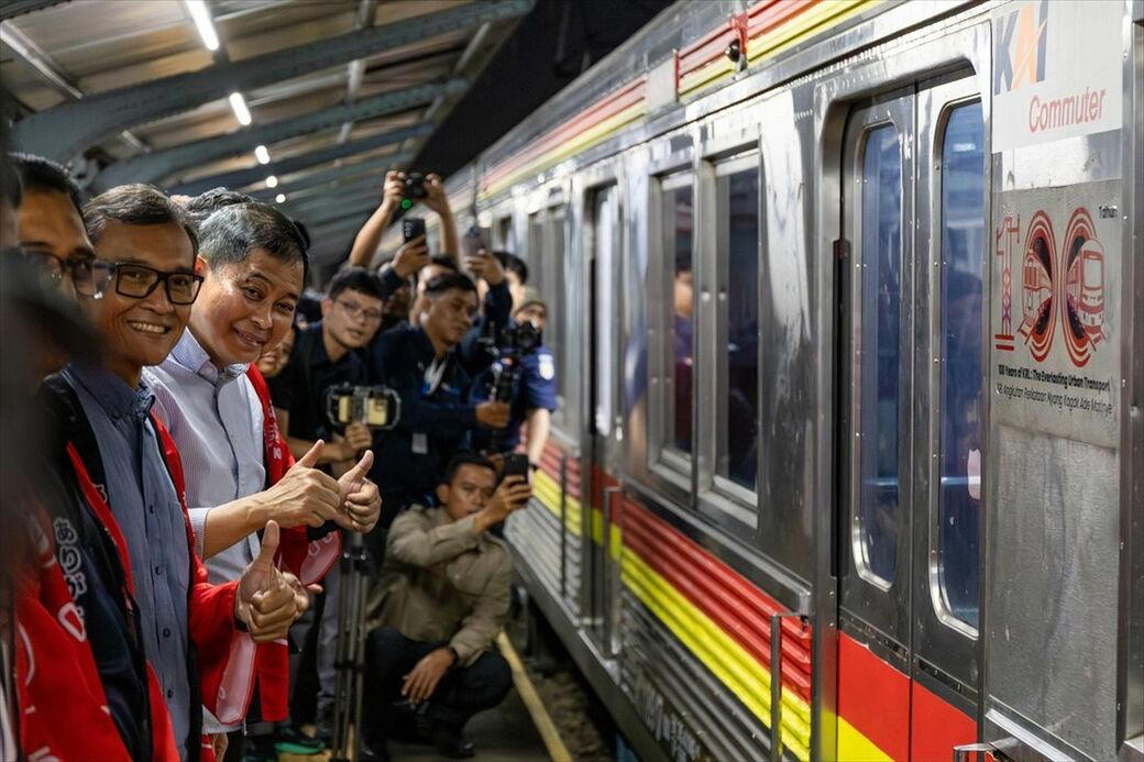 引退イベントの目玉は「元東急8500系」, 「加速が力強い」運転士が語る8500系, 日本語の「ありがとー」に見送られ…, 鉄道ファンの数は「豊かになった証拠」, 日本の中古車両が変えた「ファン文化」, 日本の中古車両は「郷愁」の対象に