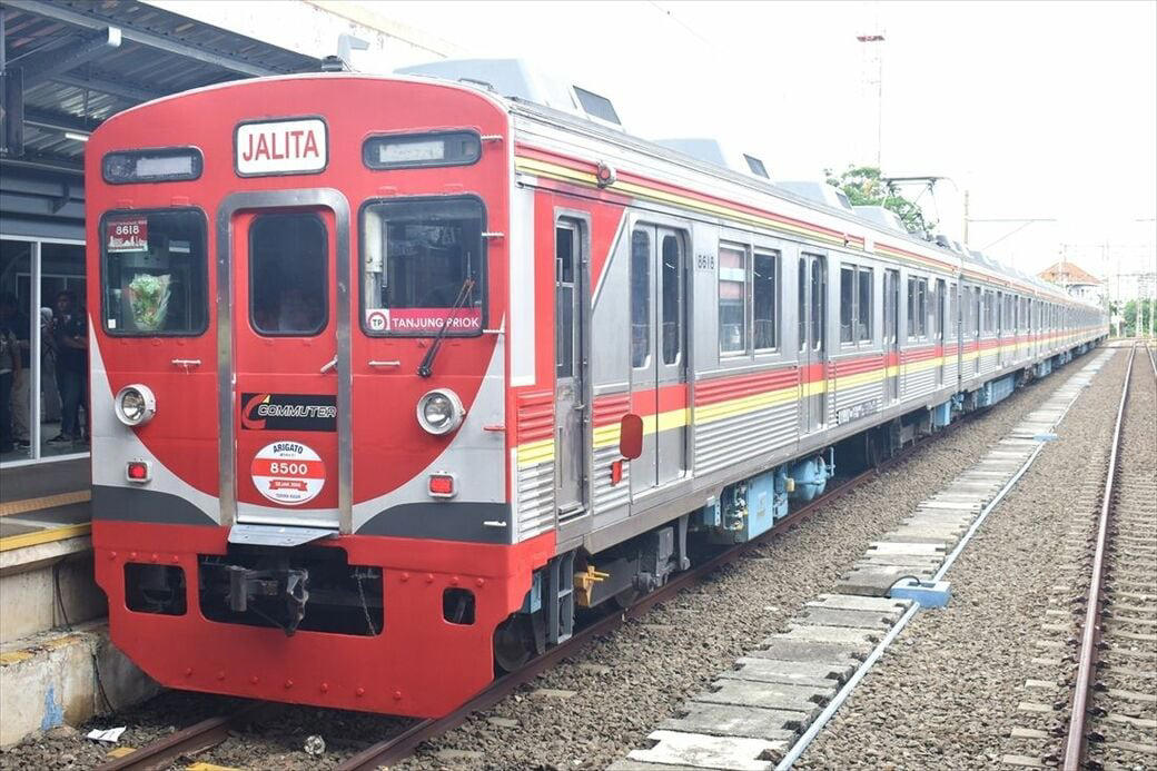 引退イベントの目玉は「元東急8500系」, 「加速が力強い」運転士が語る8500系, 日本語の「ありがとー」に見送られ…, 鉄道ファンの数は「豊かになった証拠」, 日本の中古車両が変えた「ファン文化」, 日本の中古車両は「郷愁」の対象に