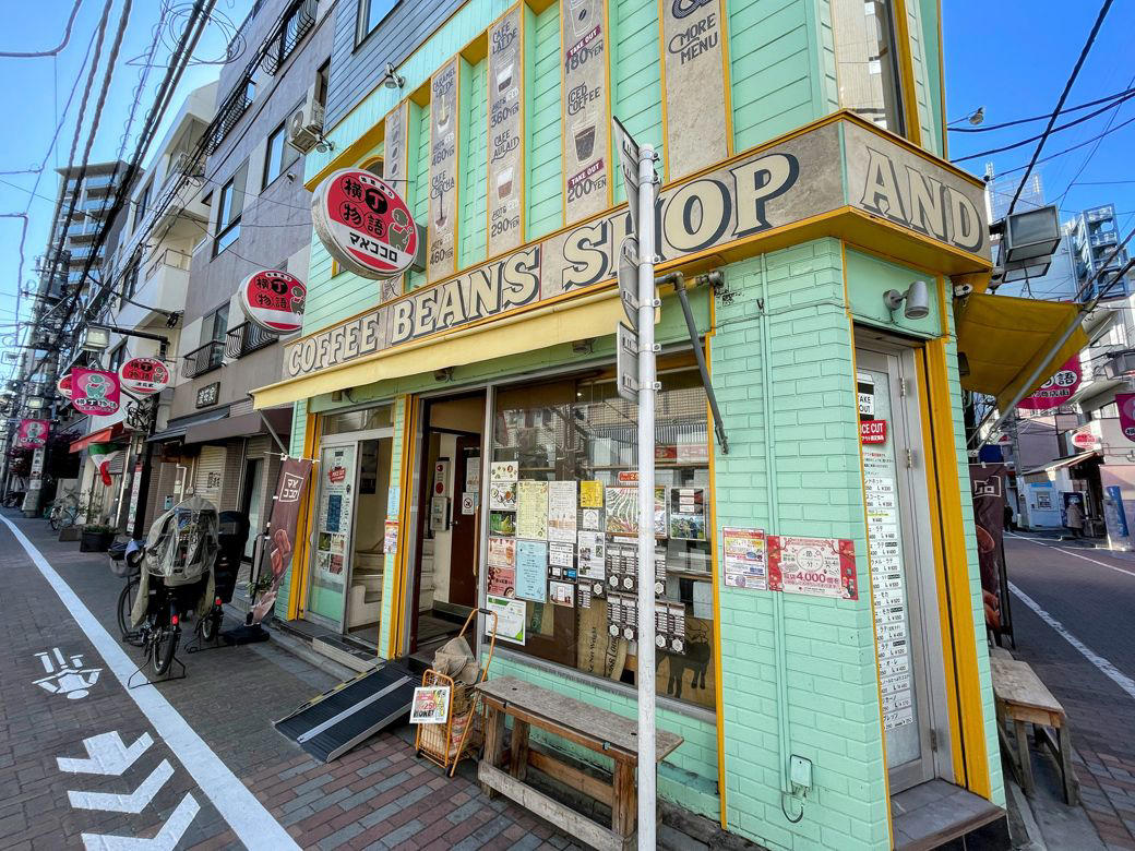 「じゃないほう」の地蔵通りに漂う独特の空気感, 神田川が分ける2つの顔, 街の格は「ドトール」に行けばわかる, 切り立つ崖下に潜む都心のオアシス, インクの匂いが残る街, 静けさと物語が折り重なっている江戸川橋