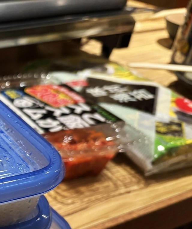 きっかけは「焼肉には必ず白米」な性分, まるで「店内BBQ」 持ち込み自由度の高い焼肉店, 白米3合は「ギリギリ」だった, キムチと韓国海苔に気づく“観察眼の鋭さ”, 「焼肉にはビールより白米」派の流儀