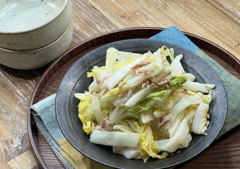 白菜のオイル蒸しステーキ, 白菜の梅おかかサラダ, 白菜とベーコンのレンジ蒸し白だしバター風味, 白菜のツナポン酢サラダ