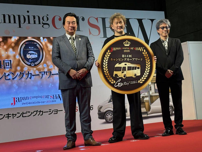 第14回「キャンピングカーアワード」中村獅童さん, 最大の要因はハイエースの「未定」納期, フルモデルチェンジ（通称400系）はいつに？, 「ハイエース群」として200系も併売か？