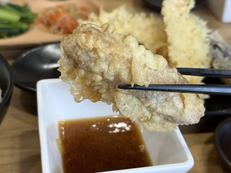 うれしたのし屋定食（1,760円）, 地元生産者さんの野菜を使った小鉢, 1997年創業 美味物問屋「うれしたのし屋」, 創業期に訪れた試練, 見つけた、三浦半島の光, 「身土不二」の教えと、使命への目覚め