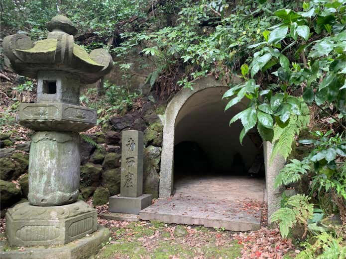 名越切通しハイキングコース概要, Section1：名越バス停〜登山口（1.7km・約29分）, Section2：登山口〜法性寺（1.6km・約47分）, Section3：法性寺〜逗子駅（2.8km・約40分）
