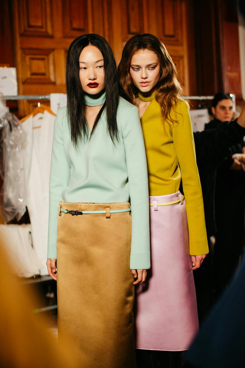 Sandy Liang: Sleepy Girl , Anna Sui: Swinging ‘60s, Ulla Johnson: New Neutrals , Altuzarra: Painterly Beauty , Cult Gaia: Halo Braids, Carolina Herrera: Violet Hour , 7 For All Mankind: Y2K Party Girl , Christian Cowan: Glossy Side Parts , Kim Shui: Frostbitten, But Fierce, Sergio Hudson: Full-On Glamour, Proenza Schouler: Slightly Disheveled , Christian Siriano: Hair Scarves , Tory Burch: Braided Up, Marc Jacobs: Bold Touches