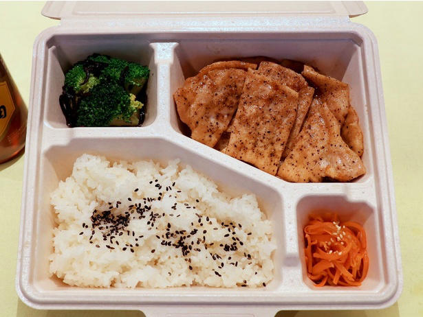 “ちょいがけ”でおいしさアップ！純正ごま油の新たな魅力を発信, 3種類から選べる主菜に副菜2品が付く大満足弁当, その土地ならではの味を楽しめる「ご当地限定スープ」, かどやの純正ごま油が全国を旅する！「かどやのごまたび」開催スケジュール
