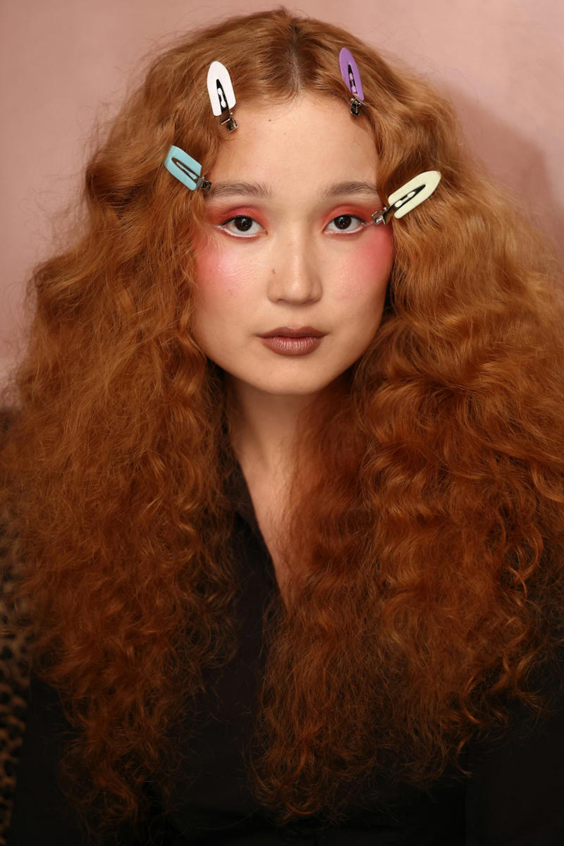 Sandy Liang: Sleepy Girl , Anna Sui: Swinging ‘60s, Ulla Johnson: New Neutrals , Altuzarra: Painterly Beauty , Cult Gaia: Halo Braids, Carolina Herrera: Violet Hour , 7 For All Mankind: Y2K Party Girl , Christian Cowan: Glossy Side Parts , Kim Shui: Frostbitten, But Fierce, Sergio Hudson: Full-On Glamour, Proenza Schouler: Slightly Disheveled , Christian Siriano: Hair Scarves , Tory Burch: Braided Up, Marc Jacobs: Bold Touches