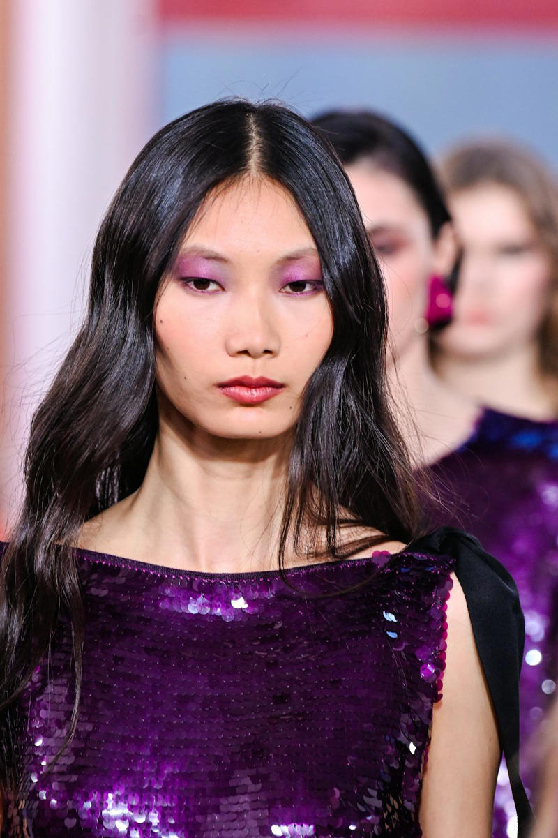 Sandy Liang: Sleepy Girl , Anna Sui: Swinging ‘60s, Ulla Johnson: New Neutrals , Altuzarra: Painterly Beauty , Cult Gaia: Halo Braids, Carolina Herrera: Violet Hour , 7 For All Mankind: Y2K Party Girl , Christian Cowan: Glossy Side Parts , Kim Shui: Frostbitten, But Fierce, Sergio Hudson: Full-On Glamour, Proenza Schouler: Slightly Disheveled , Christian Siriano: Hair Scarves , Tory Burch: Braided Up, Marc Jacobs: Bold Touches