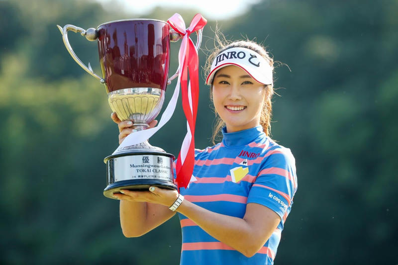 「私はまだ25歳なのに」韓国での“ベテラン扱い”が嫌だった, 「米国か日本か」イ・ボミ、申ジエの助言で決断, 前年V試合欠場で「優勝賞金の全額返還」規定が壁に, “初挑戦の日本QT”で涙の理由, 慣れない日本ツアー1年目「一時は帰国も考えた」, 両親と離れる決断、人生初の独り立ち