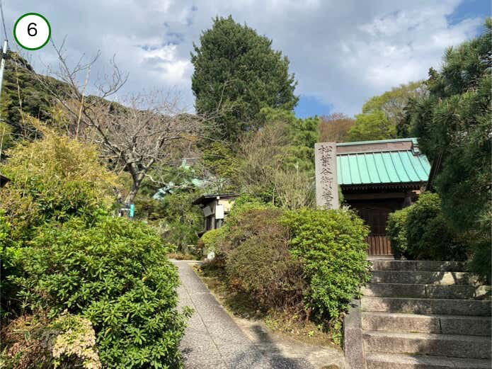 名越切通しハイキングコース概要, Section1：名越バス停〜登山口（1.7km・約29分）, Section2：登山口〜法性寺（1.6km・約47分）, Section3：法性寺〜逗子駅（2.8km・約40分）